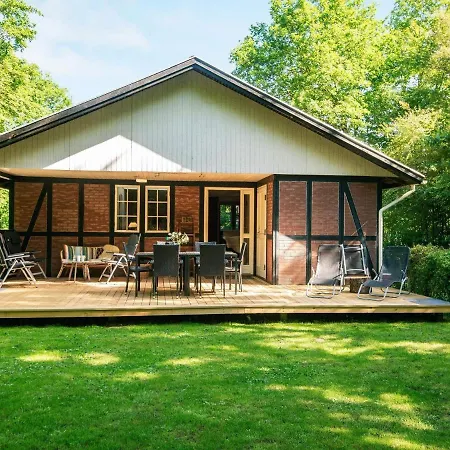6 Person Holiday In Prázdninový dům