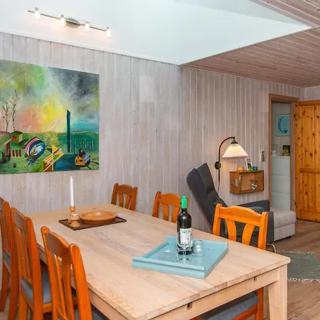 6 Person Holiday In Prázdninový dům